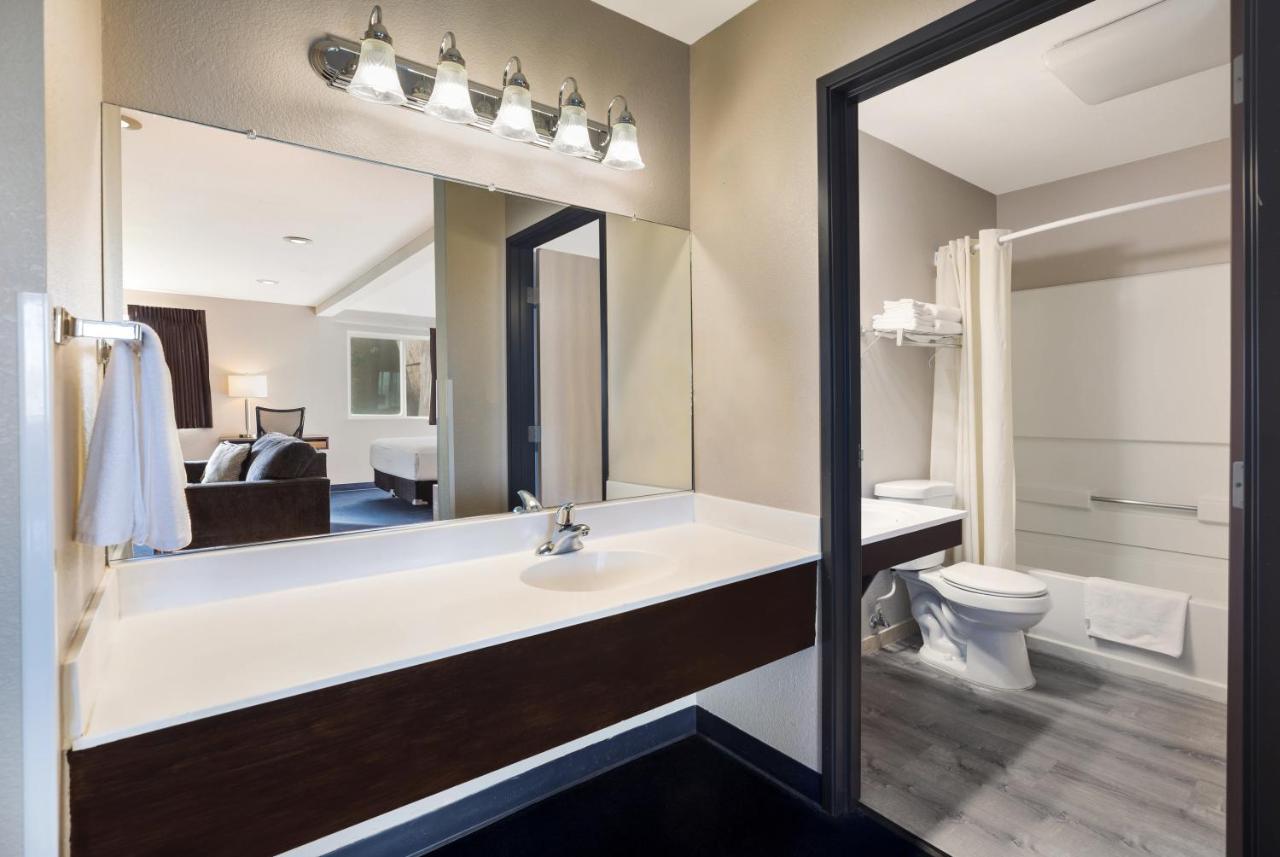 Americas Best Value Inn Sparks Zewnętrze zdjęcie